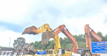 Cao tốc 8.500 tỷ khởi công gần 1 tháng, nhưng chưa có... mặt bằng thi công