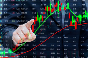 Định giá VN-Index sẽ hấp dẫn hơn khi P/E lùi về 13,6 lần