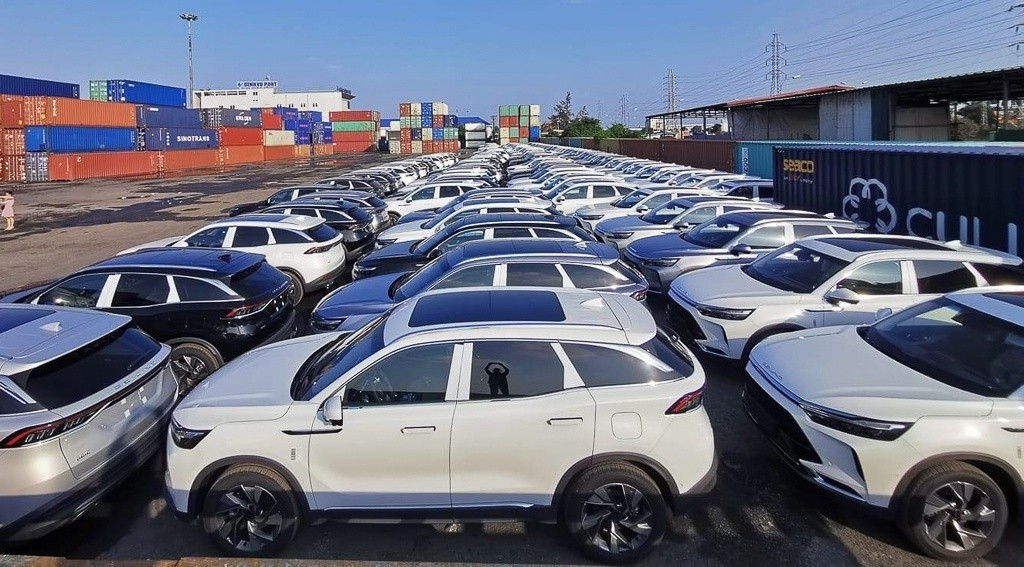Ô tô nhập khẩu tăng mạnh về Việt Nam trong năm 2025. o-to.jpg