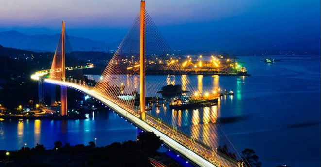 Tựa cây đàn khổng lồ, cầu vượt sông kết thúc sứ mệnh lịch sử của bến phà hơn 50 năm, sử dụng kỹ thuật tiên tiến lần đầu tiên xuất hiện tại Việt Nam- Ảnh 2. Tựa cây đàn khổng lồ, cầu vượt sông kết thúc sứ mệnh lịch sử của bến phà hơn 50 năm, sử dụng kỹ thuật tiên tiến lần đầu tiên xuất hiện tại Việt Nam- Ảnh 2.