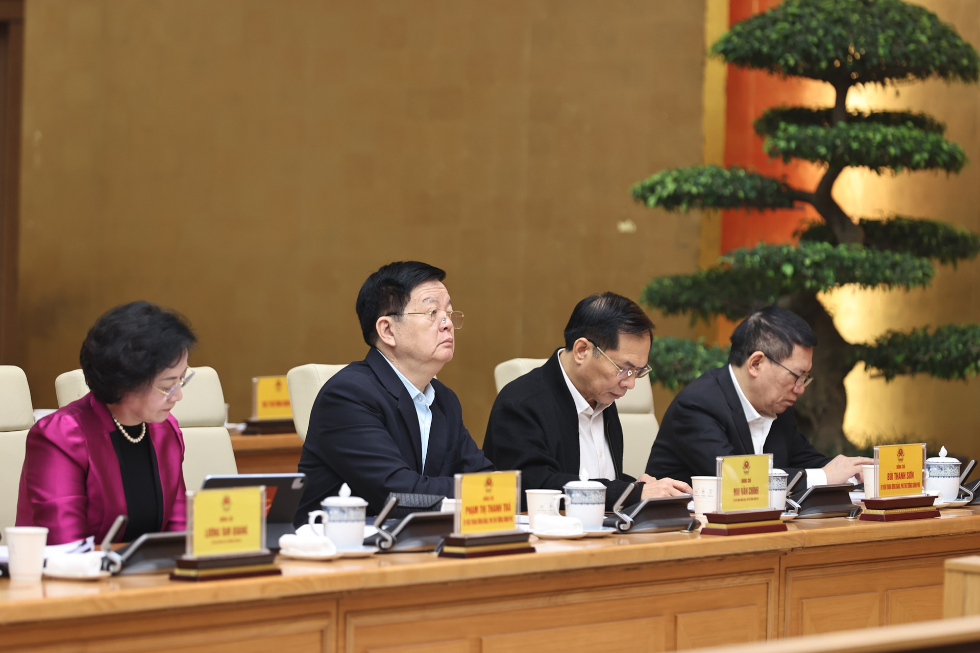 Đồng chí Phạm Minh Chính chủ trì Hội nghị tổng kết năm 2025, triển khai nhiệm vụ năm 2026 của Đảng ủy Chính phủ- Ảnh 4. Đồng chí Phạm Minh Chính chủ trì Hội nghị tổng kết năm 2025, triển khai nhiệm vụ năm 2026 của Đảng ủy Chính phủ- Ảnh 4.
