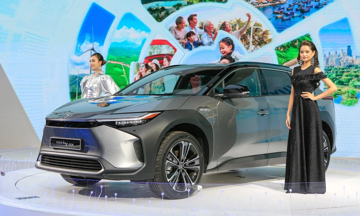 Lần đầu tiên sau 15 năm, Toyota làm được điều này trên thị trường xe điện quê nhà