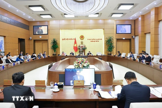 uy-ban-thuong-vu-quoc-hoi-4.jpg