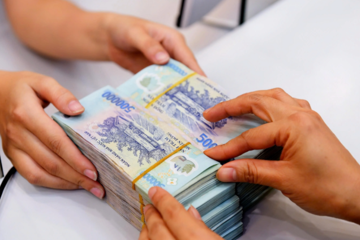 Từ tháng 7/2026, cơ quan thuế được quyền trích tiền từ tài khoản, khấu trừ tiền lương để thu thuế