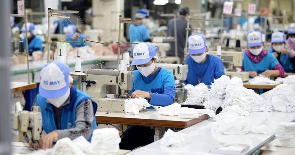Chuyên gia đề xuất lộ trình giảm giờ làm xuống còn 40 giờ/tuần - ảnh 2