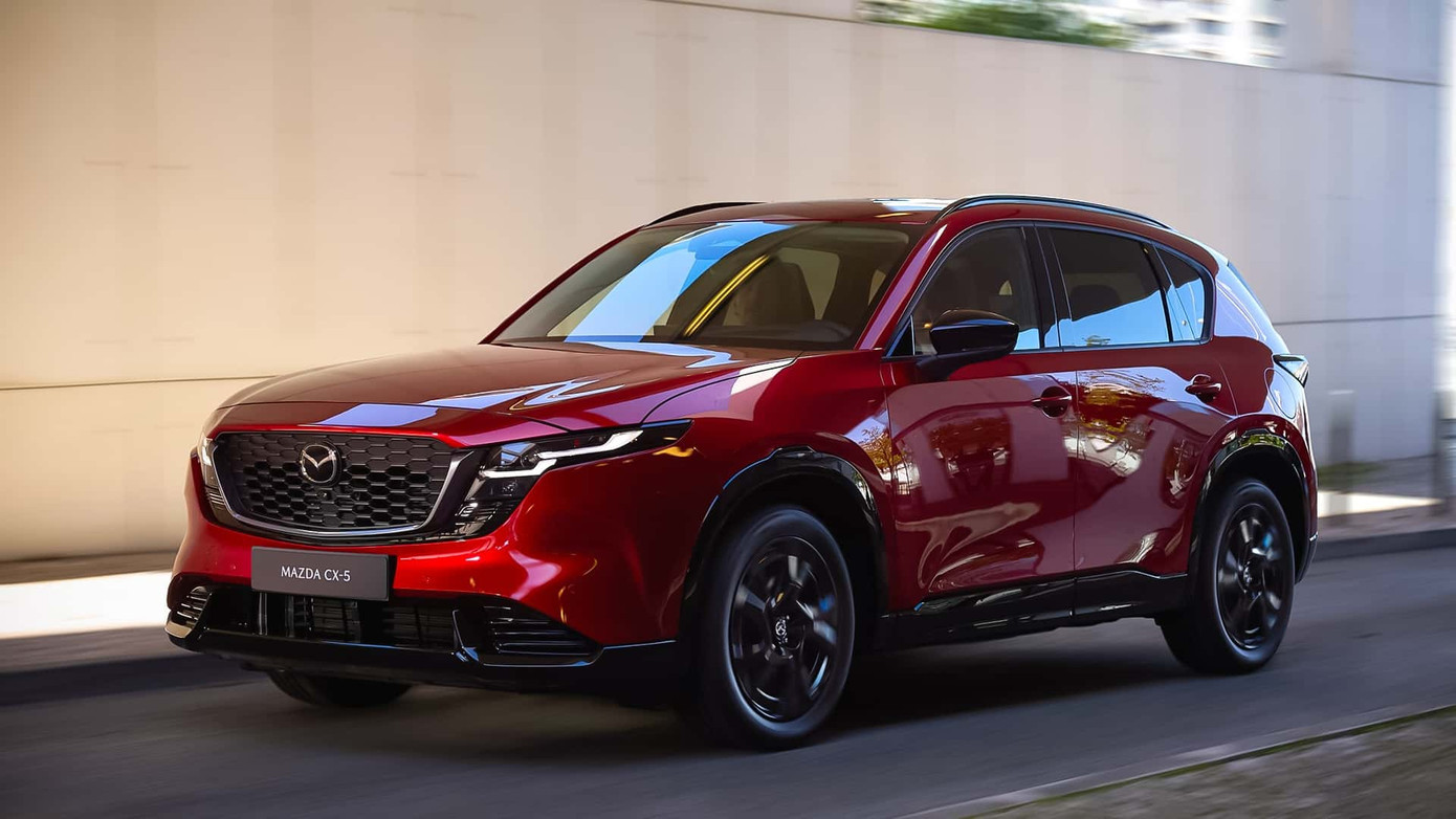 Mazda CX-5 thế hệ mới có giá khởi điểm từ 31.485 USD tại Mỹ, quy đổi tương đương 827 triệu đồng. Ảnh: Mazda. mazda-cx-5-the-he-moi-2026 (17).jpg