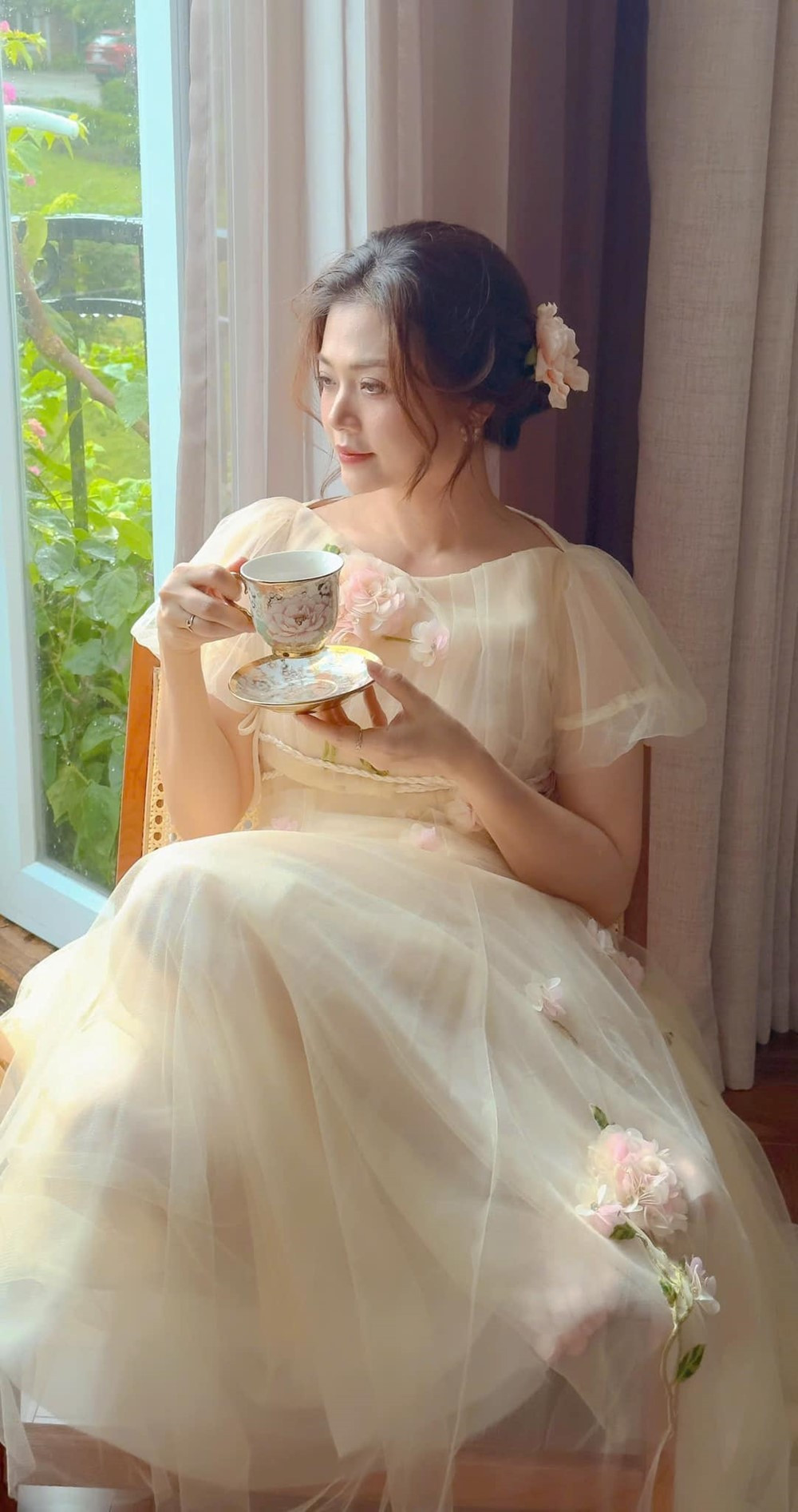 NSƯT là mỹ nhân hot nhất 'giờ vàng' <a style='text-decoration: none;' href='/VTV'>VTV</a>, 13 tuổi đã bén duyên với nghệ thuật, U50 vẫn đẹp như gái đôi mươi - ảnh 5