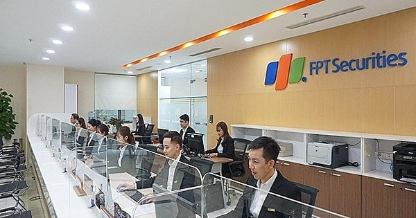 dautu.kinhtechungkhoan.vn-stores-news_dataimages-2025-072025-21-11-in_article-_avatar1691761100315-1691761101465195401948820250721112627.jpg