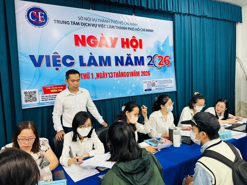 lao-dong-viec-lam-1.jpg