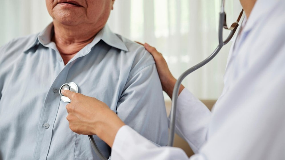 Bác sĩ bệnh viện Bạch Mai cảnh báo bệnh nguy hiểm: Tay chân to dần, đổi cỡ giày là những dấu hiệu đầu tiên - ảnh 2