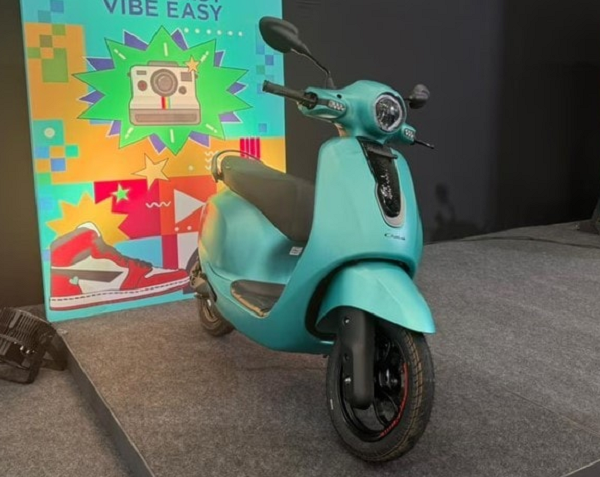 Bajaj Chetak C25