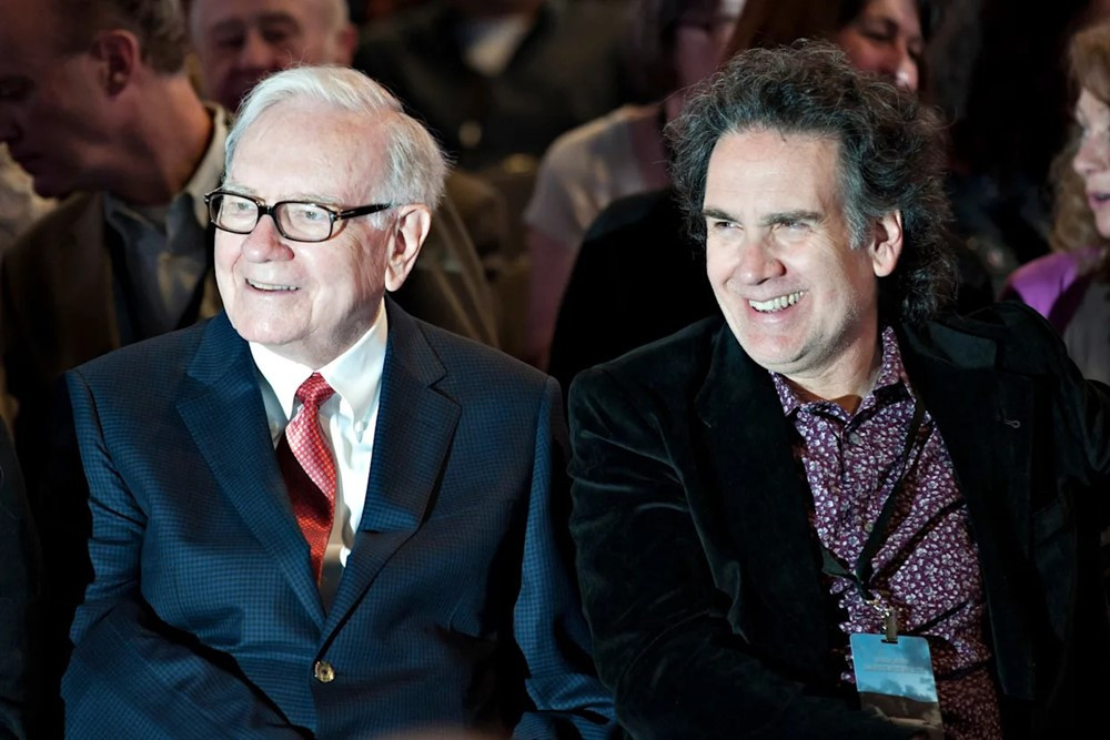 Con trai Warren Buffett hơn 20 tuổi mới biết cha là tỷ phú - ảnh 1