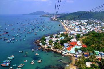 Nơi duy nhất ở Việt Nam có 200 ngày nắng, được gọi là 'ốc đảo mở' nhờ chính sách miễn visa cho du khách toàn cầu