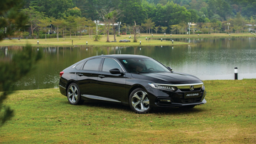 Sedan Nhật 'huyền thoại' ngừng bán tại Việt Nam, phân khúc sedan hạng D chỉ còn Camry độc diễn