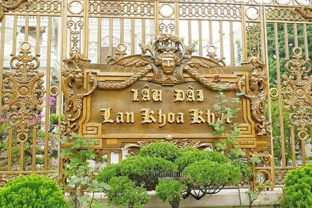 Tòa lâu đài 'bạch ngọc' gần 50 tỷ mang đậm phong cách Hy Lạp ở Việt Nam: Gỗ lát sàn dày đến 12cm, xây gần 10 năm mới hoàn thành- Ảnh 2. Tòa lâu đài 'bạch ngọc' gần 50 tỷ mang đậm phong cách Hy Lạp ở Việt Nam: Gỗ lát sàn dày đến 12cm, xây gần 10 năm mới hoàn thành- Ảnh 2.
