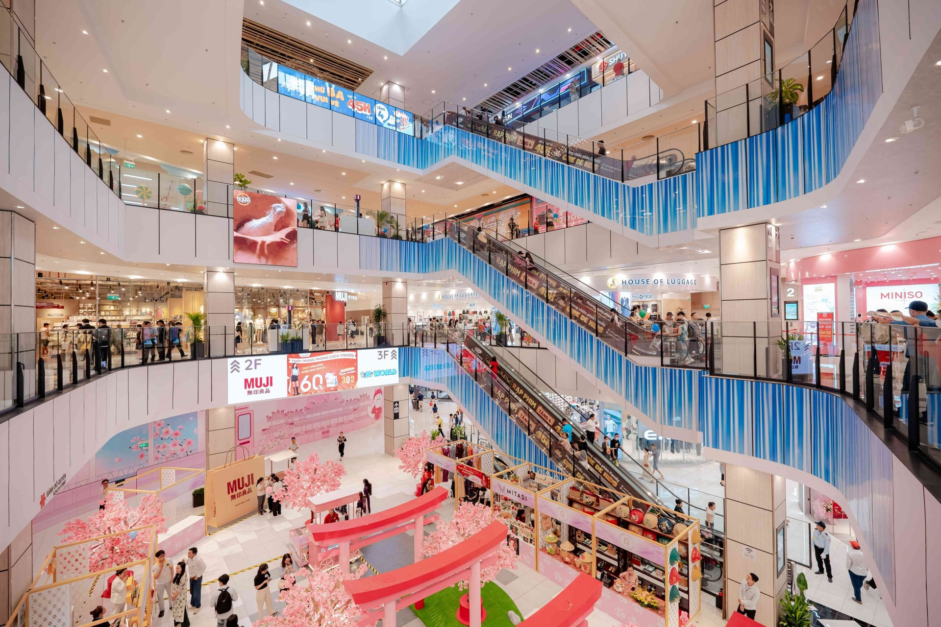 AEON HUE