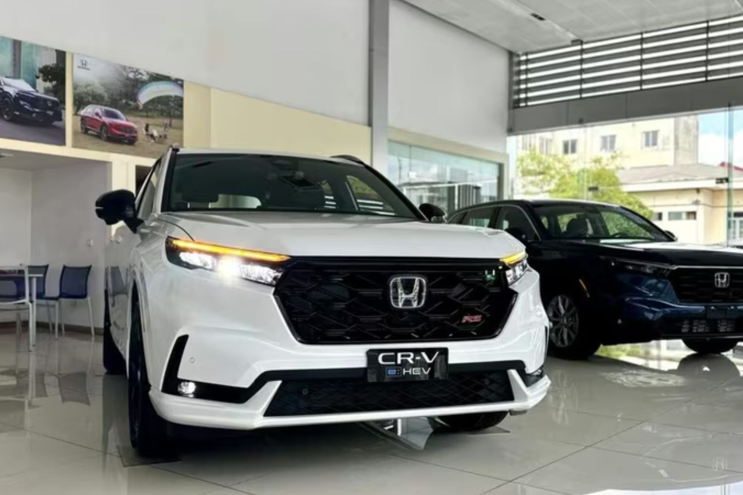 Honda <a style='text-decoration: none;' href='/CRV'>CRV</a> Hybrid thế hệ thứ 6
