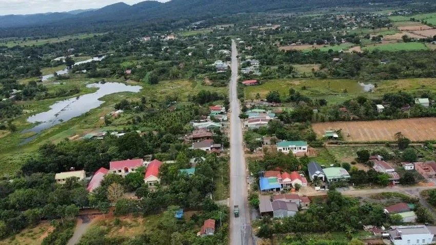 Xã có diện tích lớn nhất Việt Nam, diện tích bằng 1/2 tỉnh Hưng Yên, là nơi có cây di sản hơn 100 tuổi được tổ chức kỷ lục châu Á vinh danh - ảnh 1