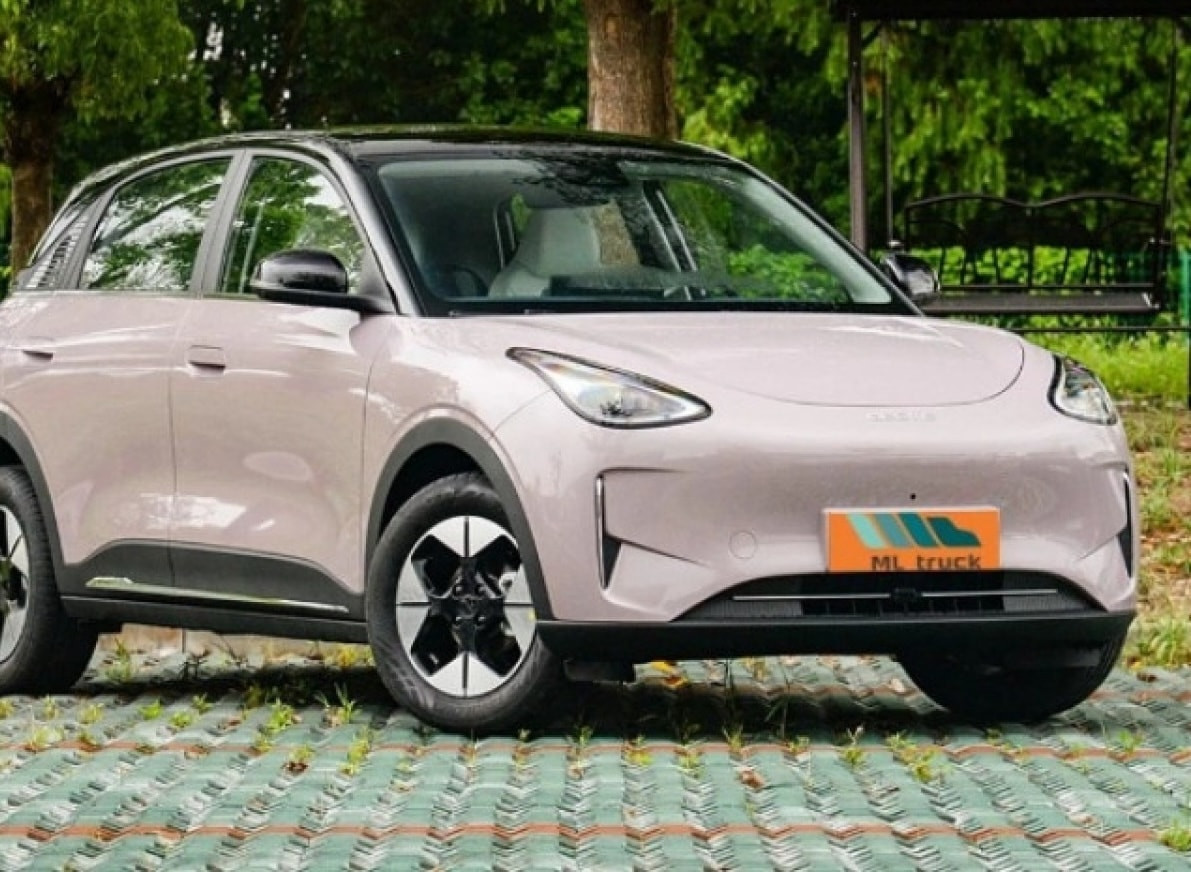 xehay-geely-ex2-271125-120251128.jpg