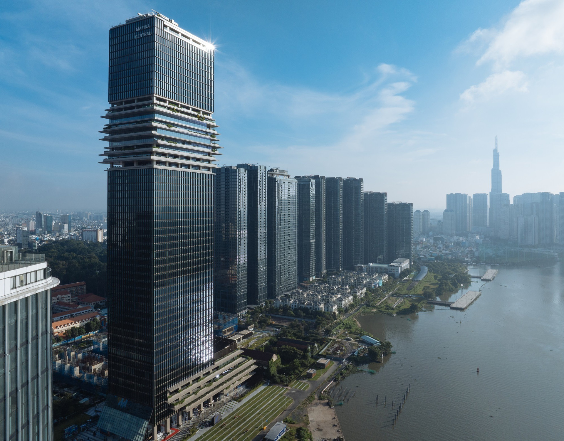 Chủ đầu tư tòa nhà chọc trời 55 tầng là biểu tượng tài chính của TP. HCM có động thái đáng chú ý trước thềm bước sang năm 2026- Ảnh 2. Chủ đầu tư tòa nhà chọc trời 55 tầng là biểu tượng tài chính của TP. HCM có động thái đáng chú ý trước thềm bước sang năm 2026- Ảnh 2.