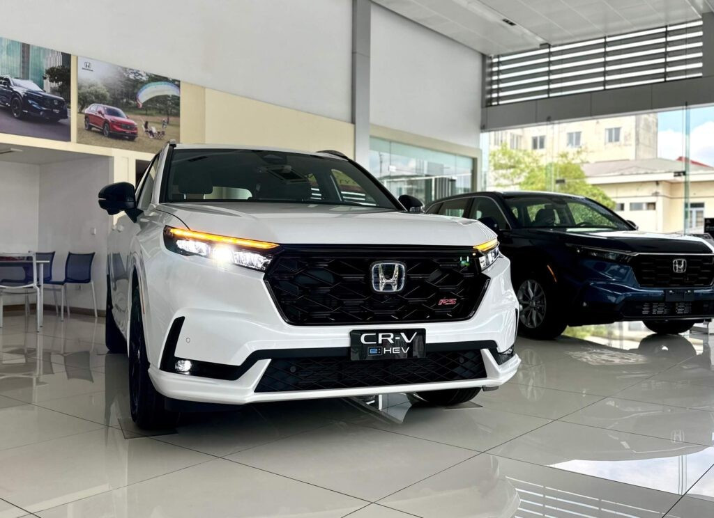 Honda CR-V hybrid phiên bản 2025 có giá 1,259 tỷ đồng. ngoai-that-honda-crv-2024-hybrid-rs-20-1024x744.jpg