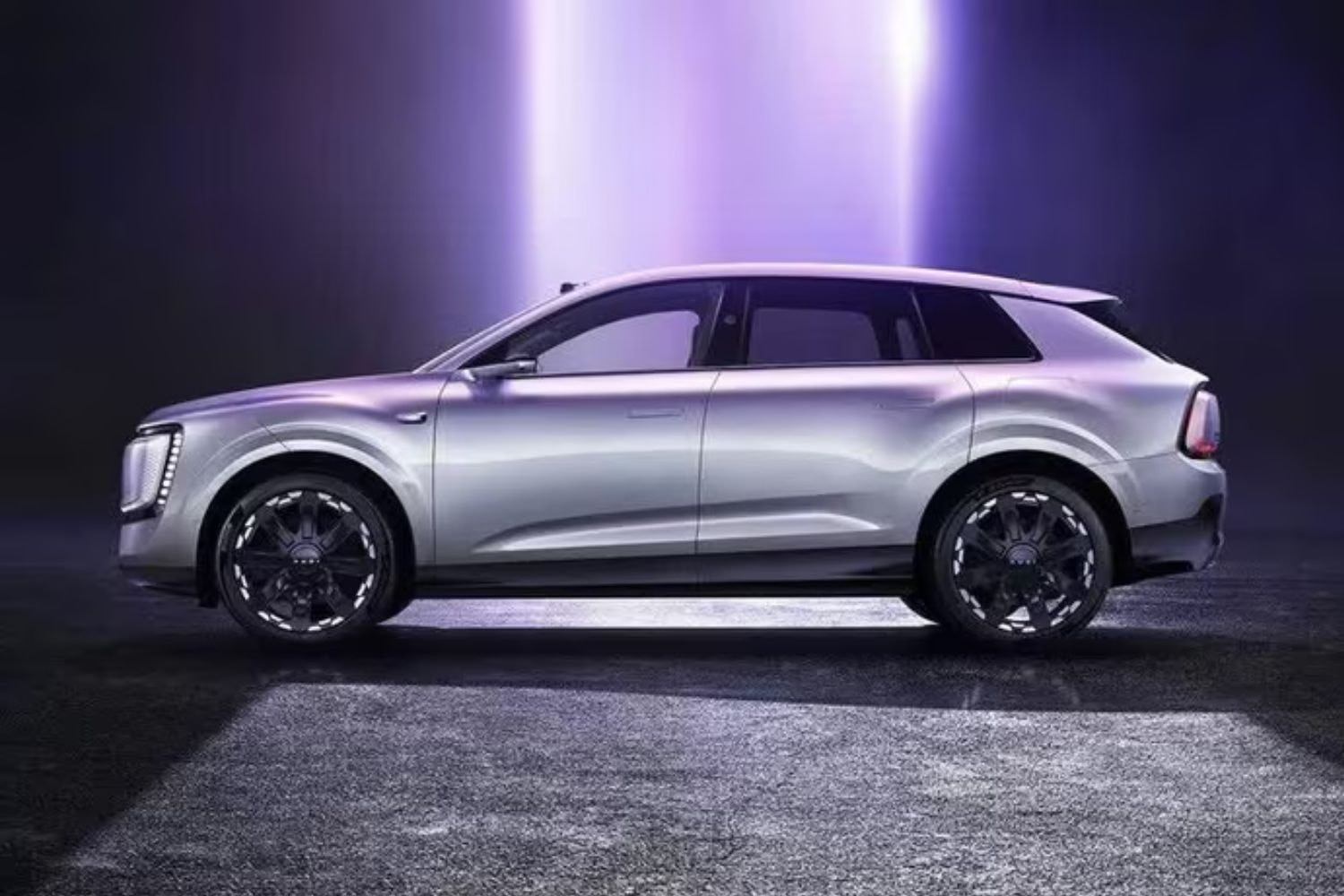 xe-suv-audi-e7x-03.jpg