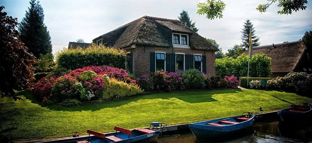 Ngôi làng cổ nổi tiếng được mệnh danh là ‘Venice của phương Bắc’, tồn tại hơn 800 năm nhưng không có đường đi, chưa từng có ô tô xuất hiện - ảnh 3