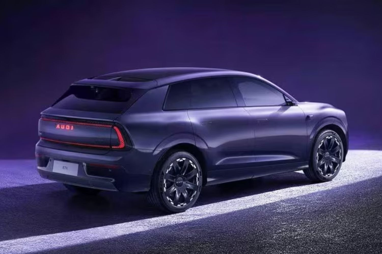 xe-suv-audi-e7x-04.jpg