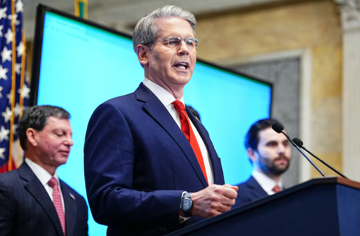 Bộ trưởng Tài chính Mỹ Scott Bessent: Tòa án Tối cao khó có khả năng đảo ngược thuế quan của ông Trump