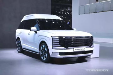 Hyundai tung SUV cho 'chủ tịch', trần cao như Carnival, nội thất chẳng khác chuyên cơ