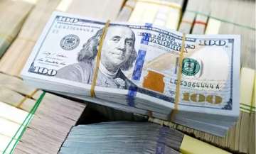 Tỷ giá USD hôm nay 20/1: Chợ đen tăng, ngân hàng hạ giá