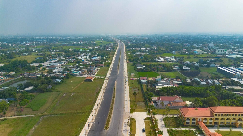 Sắp thông xe trục giao thông chiến lược 4.800 nối nhịp TP giàu nhất Việt Nam với tỉnh giáp biên giới Campuchia- Ảnh 1. Sắp thông xe trục giao thông chiến lược 4.800 nối nhịp TP giàu nhất Việt Nam với tỉnh giáp biên giới Campuchia- Ảnh 1.