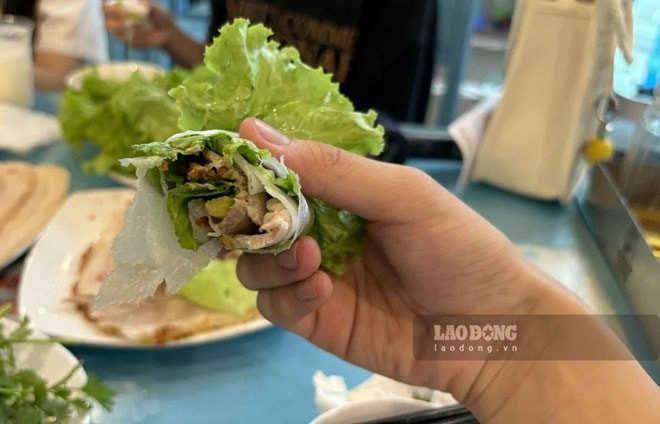 banh-trang-cuon-comp.jpg