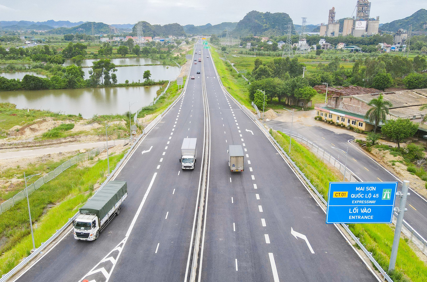 Cao tốc Bắc - Nam đoạn Mai Sơn - QL45. Ảnh: Lộc Liên. cao-toc-mai-son-ql45.png