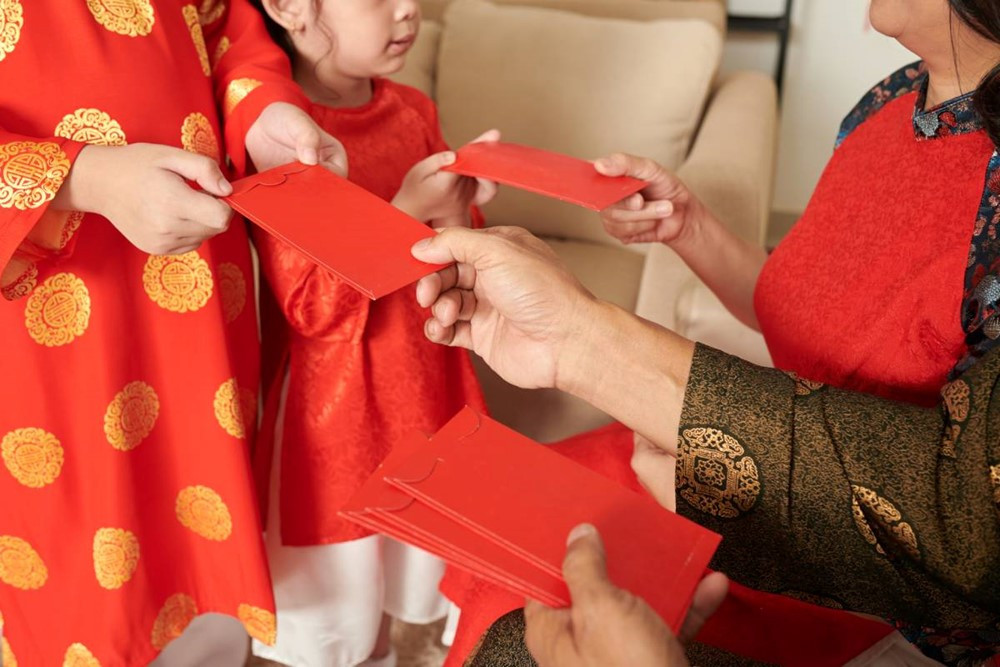 Cha mẹ thu tiền lì xì của con có thể bị phạt 30 triệu? - ảnh 2
