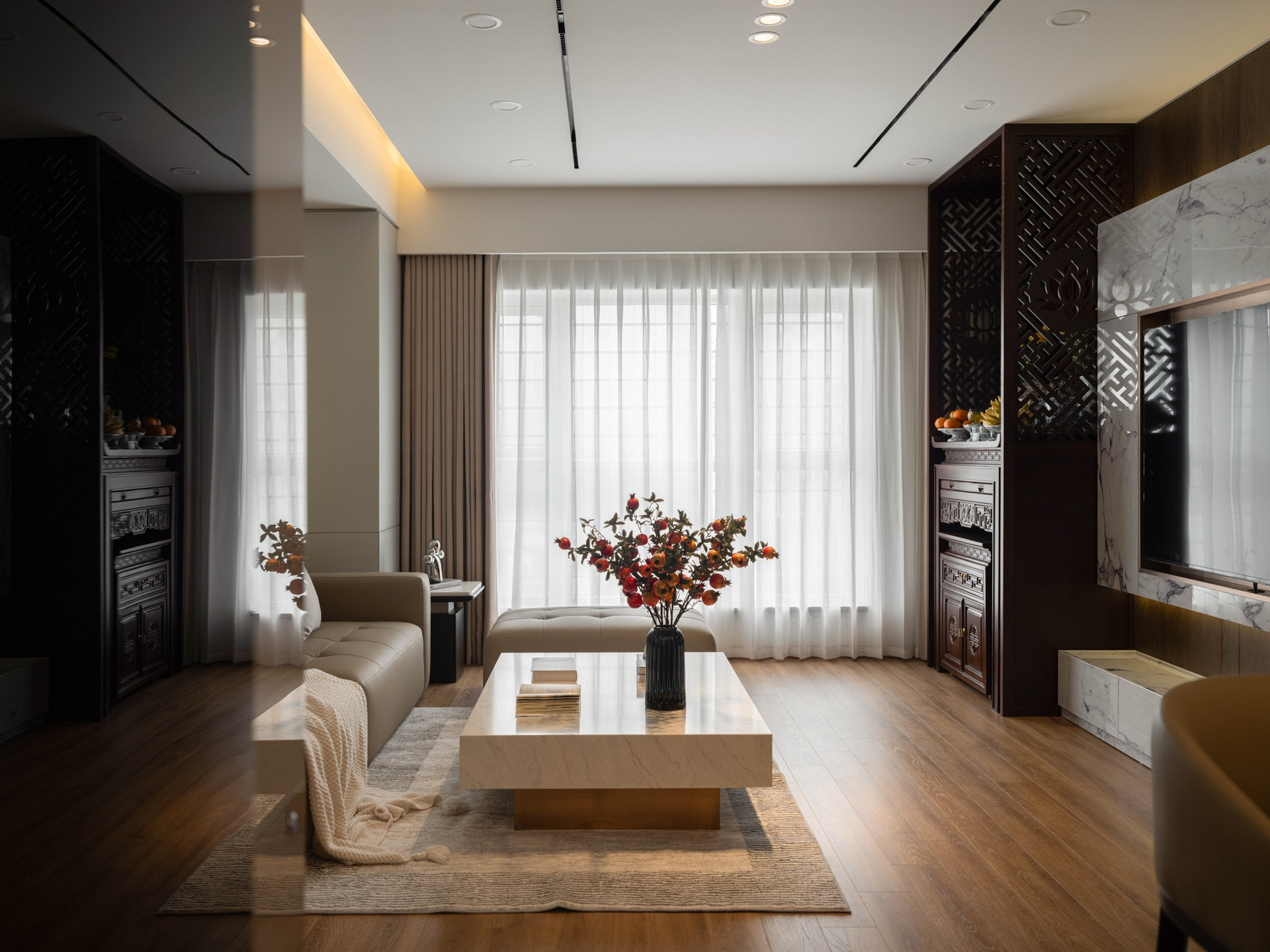 Một căn hộ rộng giữa Hà Nội đắt đỏ được gia chủ chịu chi làm nội thất đẹp mắt- Ảnh 1. Một căn hộ rộng giữa Hà Nội đắt đỏ được gia chủ chịu chi làm nội thất đẹp mắt- Ảnh 1.