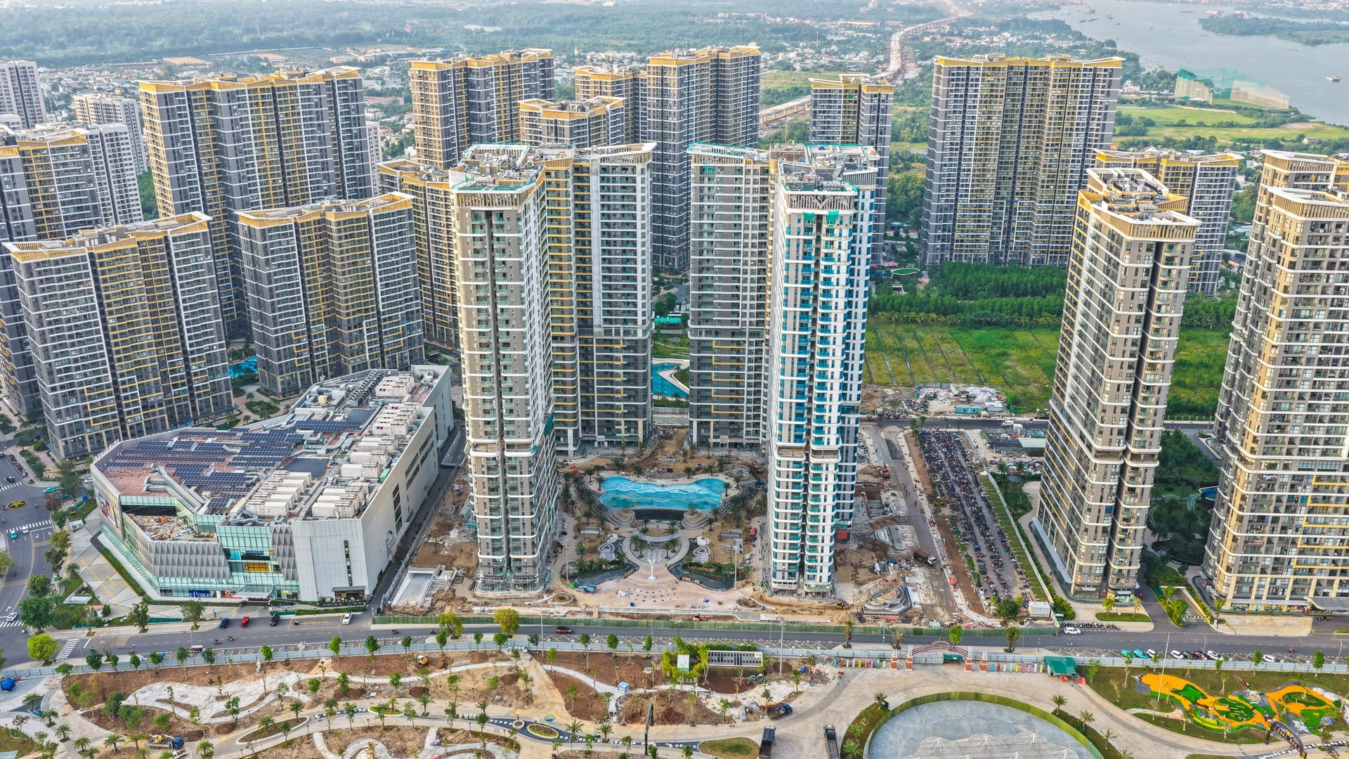 Bất động sản 2026 sẽ ra sao sau khi 'đạt đỉnh' nguồn cung?- Ảnh 2. Bất động sản 2026 sẽ ra sao sau khi 'đạt đỉnh' nguồn cung?- Ảnh 2.