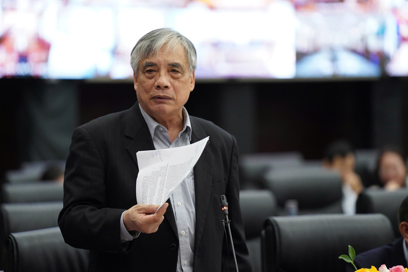 PGS.TS Trần Đình Thiên phát biểu tại hội thảo. 8f1974cea5812bdf7290.jpg