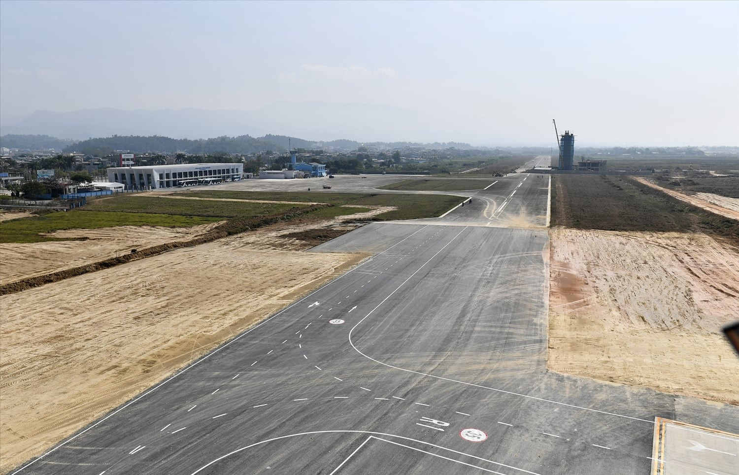 Sân bay do Pháp xây dựng ở Tây Bắc sẽ được ‘lên đời’- Ảnh 2. Sân bay do Pháp xây dựng ở Tây Bắc sẽ được ‘lên đời’- Ảnh 2.