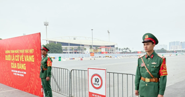 Bảo vệ nghiêm ngặt trận địa pháo hoa Mỹ Đình trước giờ khai hỏa