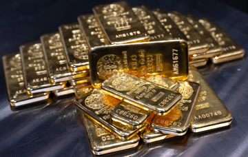 Giá vàng hôm nay 23/1: Tiến sát mốc 5.000 USD/ounce, phá kỷ lục mọi thời đại khi USD suy yếu và rủi ro địa chính trị gia tăng