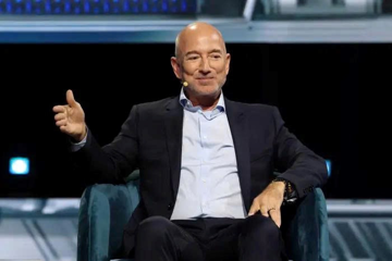 Jeff Bezos tung mạng lưới hơn 5.400 vệ tinh, thách thức trực diện Starlink của Elon Musk