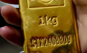 Phát hiện 1kg vàng miếng cùng nhiều kim loại quý, trị giá hơn 7,5 tỷ đồng nằm chỏng chơ trên xe buýt