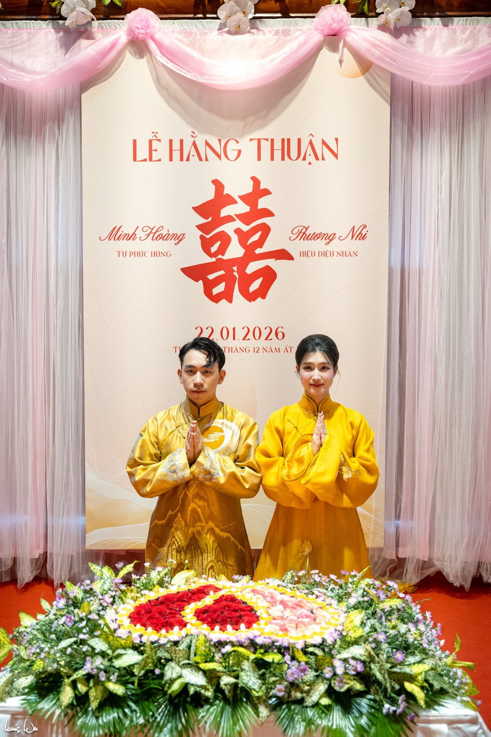 Hé lộ chiếc xe rước dâu ‘độc nhất vô nhị’ mà con trai tỷ phú Phạm Nhật Vượng cầm cái trong ngày trọng đại - ảnh 1
