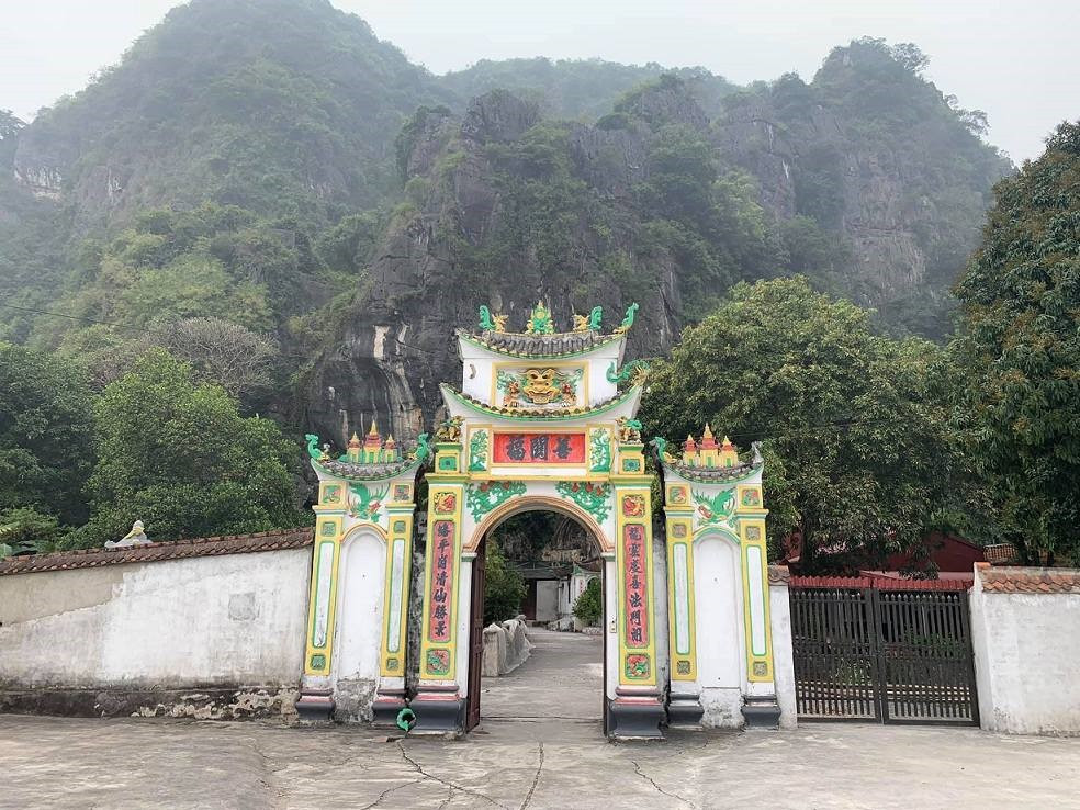 Ngôi chùa cổ nghìn năm tuổi nằm hoàn toàn trong lòng núi, từng là nơi sản xuất vũ khí - ảnh 1