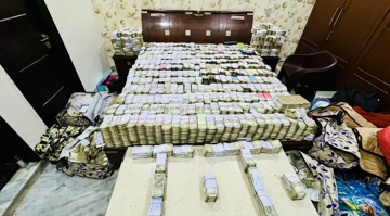 Thu giữ khẩn cấp 'núi tiền mặt' hơn 2 tấn, trị giá 285 tỷ đồng của thợ đóng giày