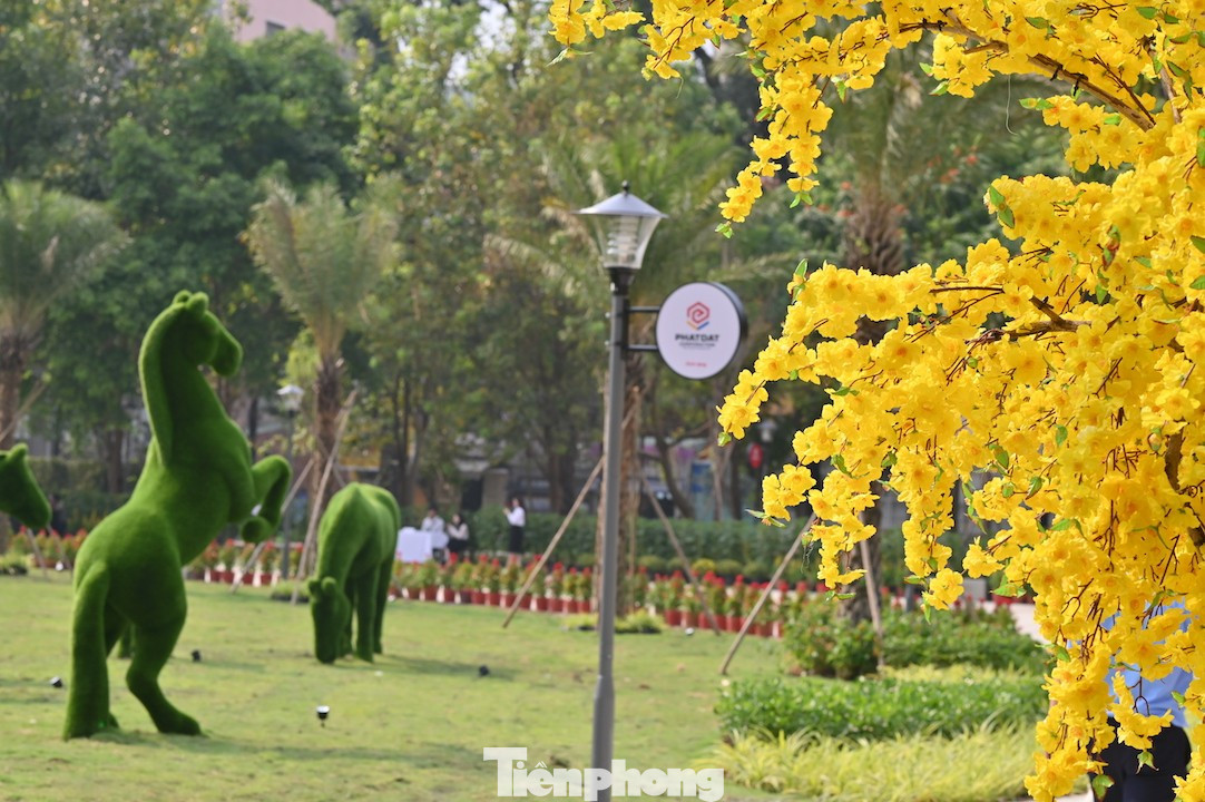 Sau khi có chủ trương, Phát Đạt đã chủ động triển khai, tổ chức thi công xuyên đêm. Theo kế hoạch ban đầu, công trình được triển khai từ ngày 8/1 - 8/2. Tuy nhiên, việc hoàn tất và bàn giao vào ngày 25/1, sớm hơn gần 2 tuần so với kế hoạch. tp-1.jpg