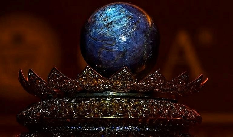 Phát hiện viên đá sapphire sao lớn nhất thế giới, trị giá hơn 10.500 tỷ - ảnh 3