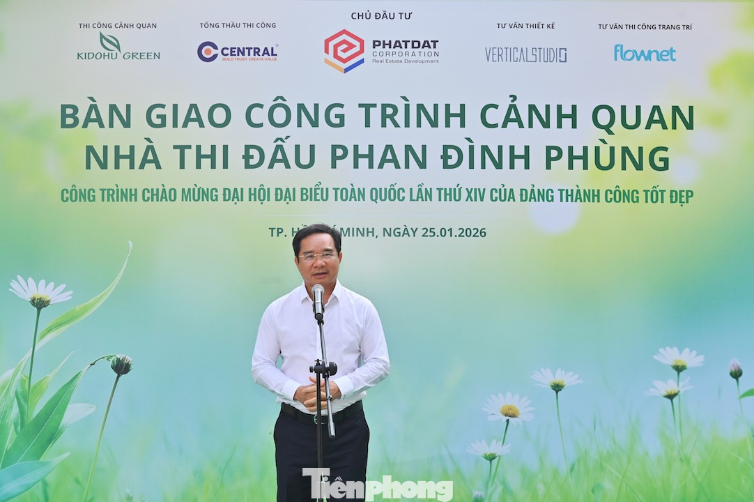Phát biểu tại lễ bàn giao, Chủ tịch UBND TPHCM Nguyễn Văn Được đánh giá cao ý nghĩa của công trình trong bối cảnh thành phố đang đẩy mạnh chỉnh trang đô thị. tp-15.jpg