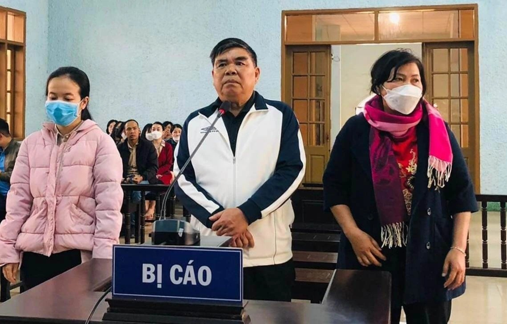 Tuyên phạt 12,5 năm tù đối với một cựu Chánh văn phòng tỉnh - ảnh 1